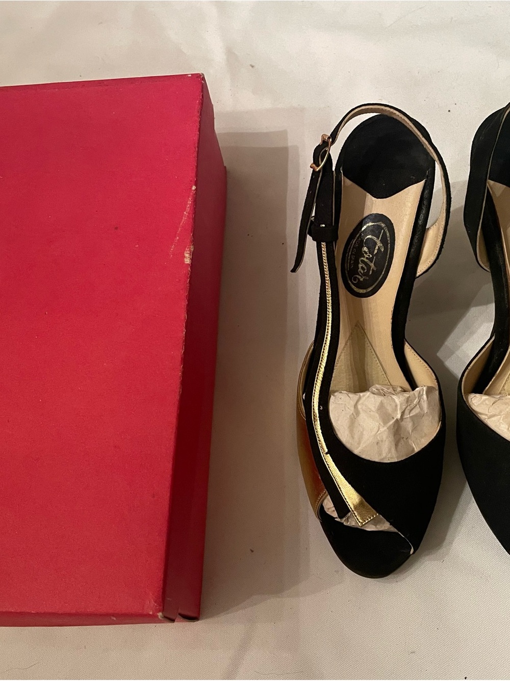 Black and Gold Peep-Toe Slingback Heels Size 6.5 Totar